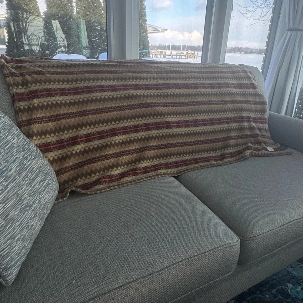 Ralph Lauren Home Southwestern Brushed Blanket Throw – Neutral Tones